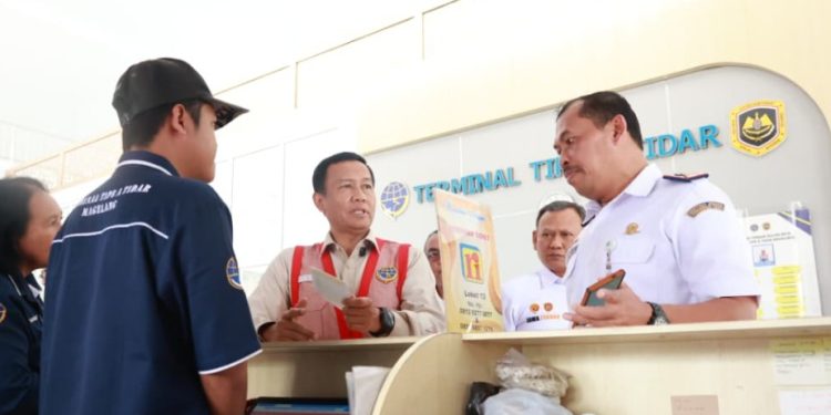 DIRJEN HUBDAT LAKUKAN RAMPCHECK BUS DAN CEK KESIAPAN TERMINAL TIDAR MAGELANG 1