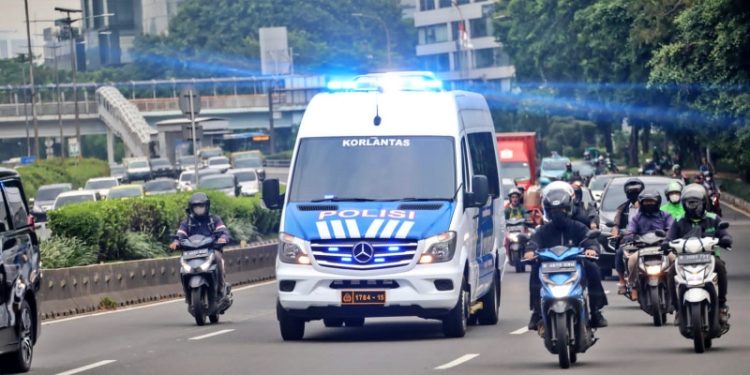 mobil command center Korlantas untuk Operasi Lilin 2025