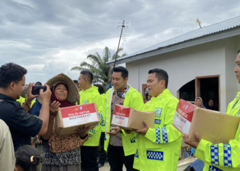 Korlantas Polri salurkan bantuan korban banjir Aceh Tamiang
