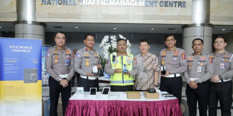 Kakorlantas Polri Perkuat Transformasi Digital melalui Penambahan 315 ETLE Handheld
