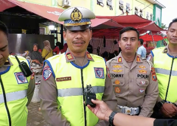 Korlantas Polri salurkan bantuan korban banjir di Langkat